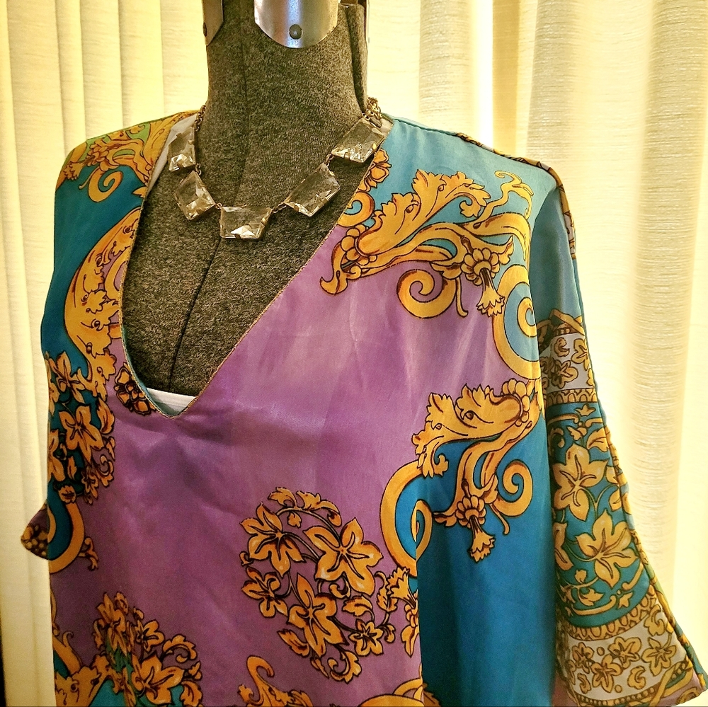 Stunning Vintage Sante Fe Classics pastel and gold accents Caftan. No filter
